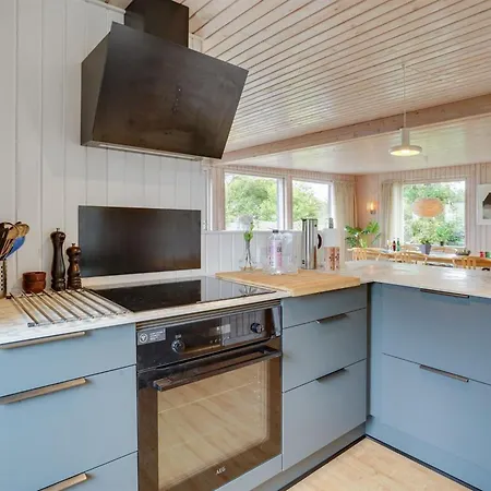 Sigurd - 20m From The Sea By Interhome 펜션 *