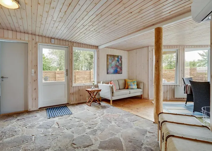 Sigurd - 20m From The Sea By Interhome *